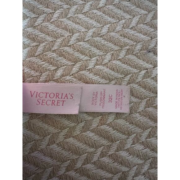 Victoria’s Secret Body Bra Size 32C Pink Floral Lace Underwire Push Up - Picture 4 of 4